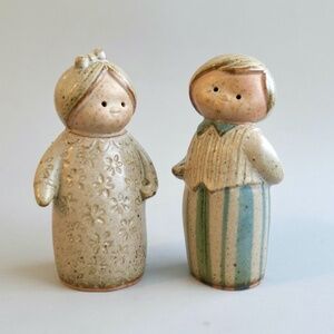 Vintage Salt Pepper Shakers Speckled Art Pottery Stoneware Clay Farm Folk